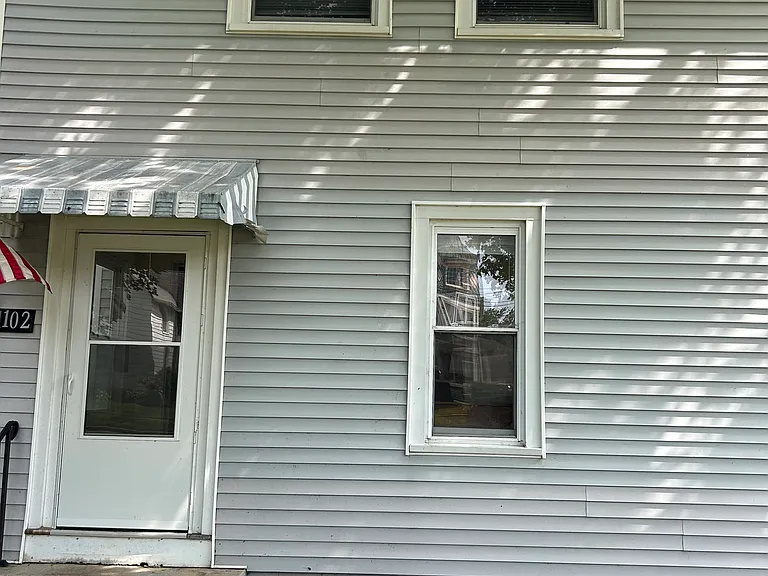 1102 Illinois Ave #2 — Photo 1