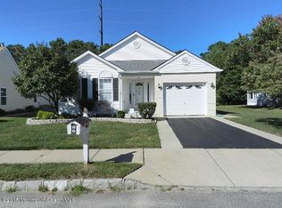 139 Chesterfield Ln, Toms River, NJ