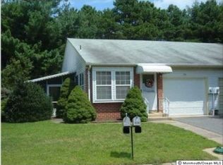 22 Ardmore St, Whiting, NJ 08759