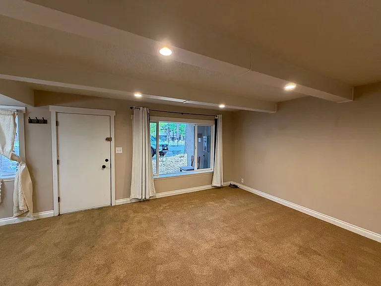 1128A Herbert Ave — Photo 6