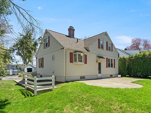 2nd image of 33 Hapgood Rd