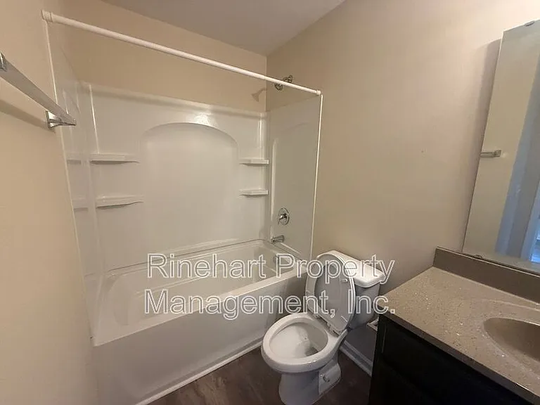 1656-H201 Eagles Pl — Photo 4