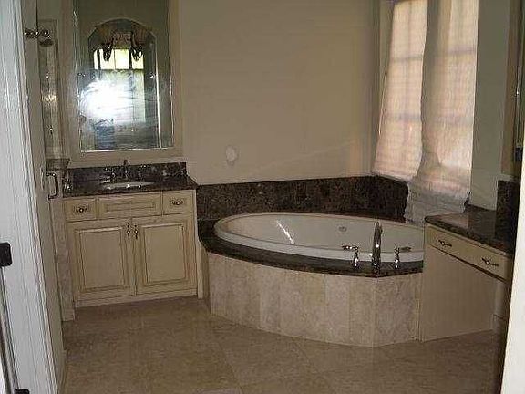 3rd image of 6975 Spyglass Ave