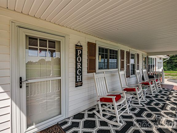 5th image of 148 Hudson Ln