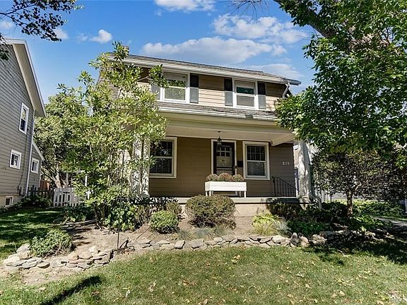 3rd image of 235 Aberdeen Ave