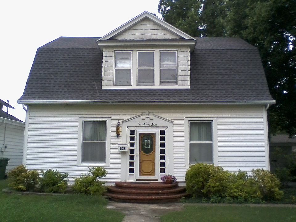 1st image of 528 W Cypress St