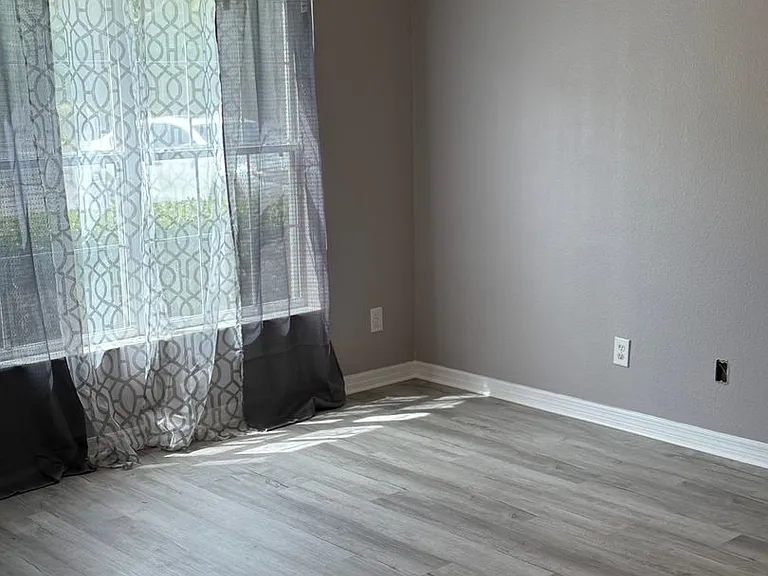 16344 Swan View Cir — Photo 8