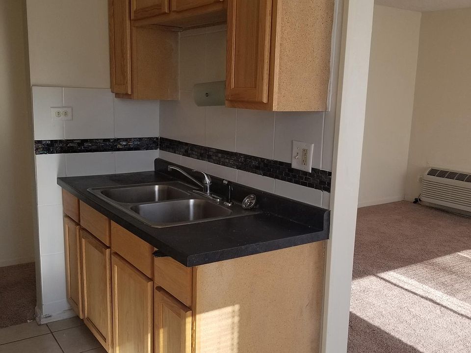 2nd image of 7740 S Harlem Ave APT 3B