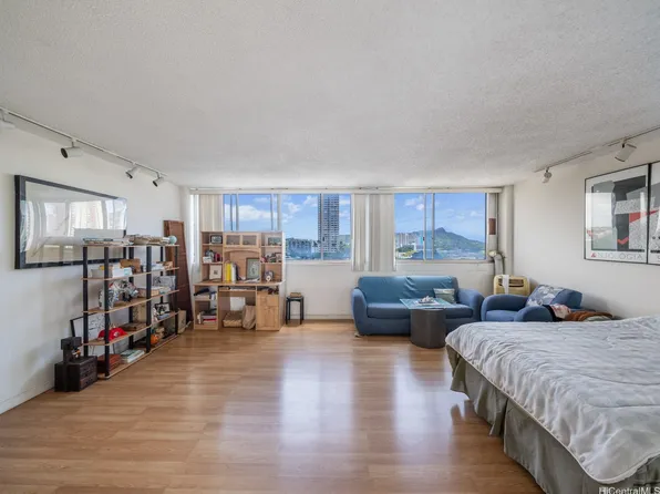 1025 Kalo Pl APT 903, Honolulu, HI 96826