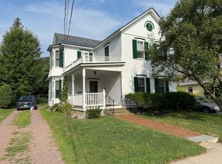 61 Mansfield Ave, Burlington, VT 05401