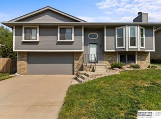16614 Ehlers St, Omaha, NE 68135
