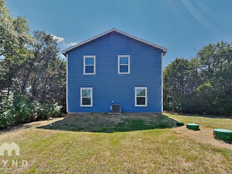 2703 Stellar Ct — Photo 15