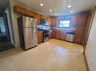 461 E Broad St, Elyria, OH 44035