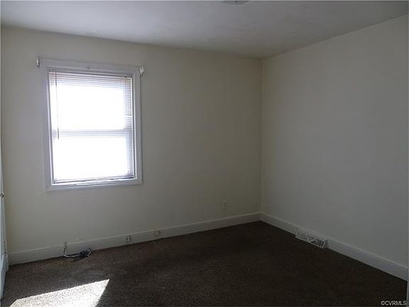 4th image of 2200 Harwood St