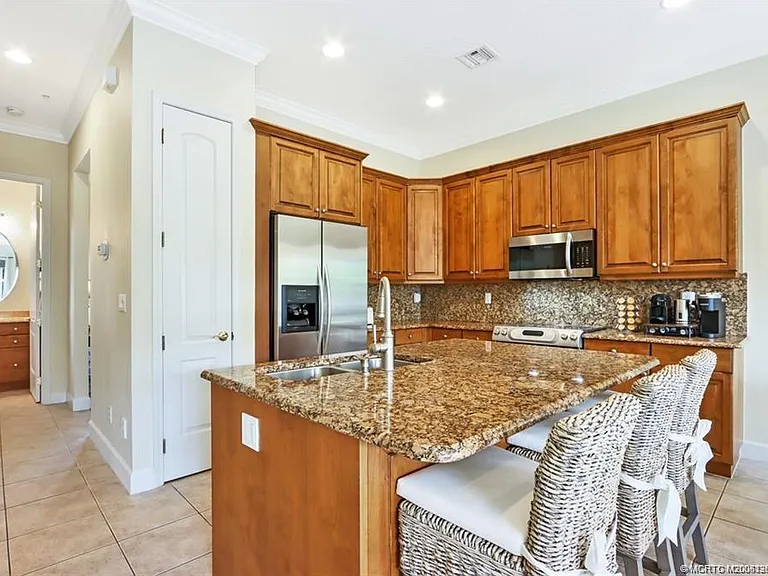 203 Ocean Bay Dr — Photo 9
