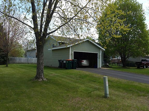 3rd image of 10173 Hupp St NE