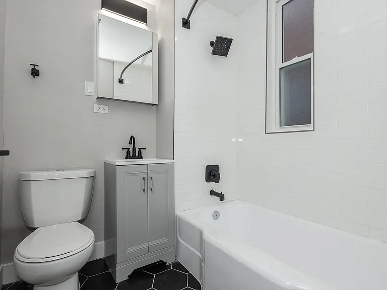 1030 N Washington St — Photo 7