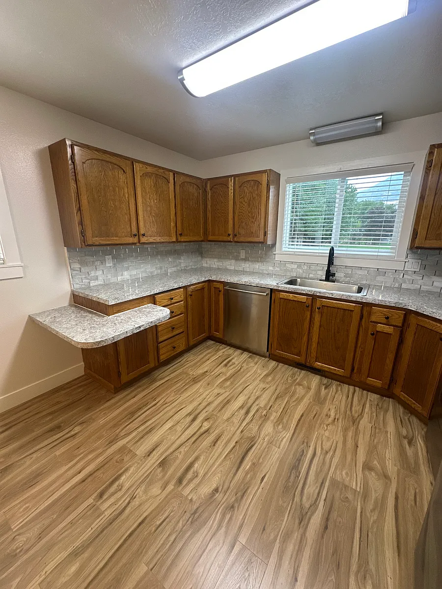 Building Photo - 958 S 1060 E