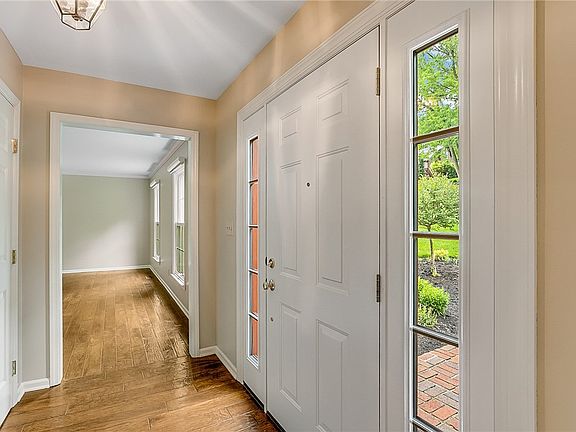 4th image of 5003 Lausanne Dr