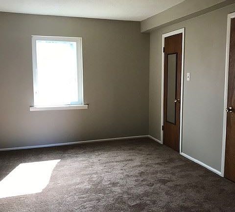 4th image of 317 College Ave APT 2