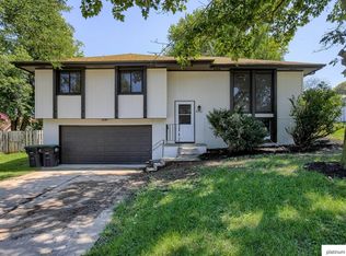 5711 N 129th St, Omaha, NE 68164