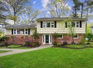 25 Richard Dr, Short Hills, NJ 07078