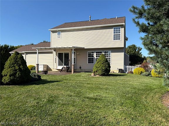 3rd image of 203 Rivers Edge Dr