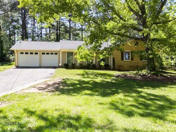 3720 Sunny Hill Dr, Loganville, GA 30052