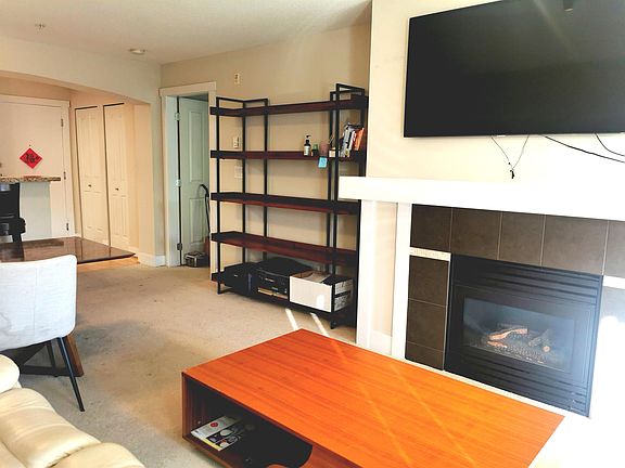 4th image of 2388 Western Pkwy #318