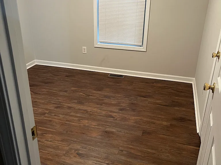 423 Ivy Crest Dr — Photo 7