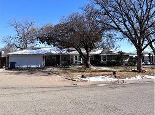 1500 Crescent Dr, Sweetwater, TX 79556