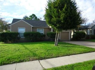 800 Maple Dr, Garland, TX 75040