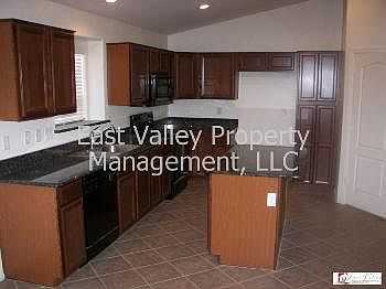 5th image of 1342 W Busa Dr