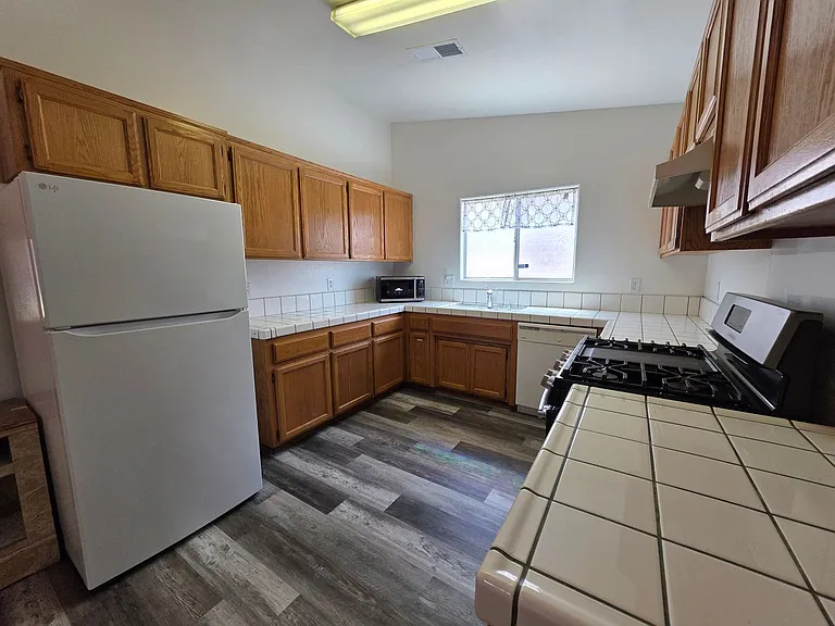 1305 Quartz Hill Rd — Photo 3