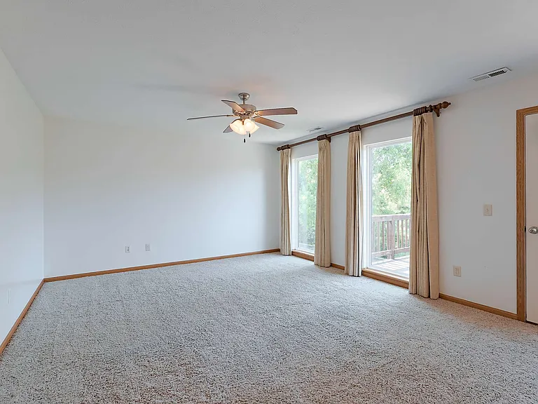 730 Norwood Dr — Photo 10