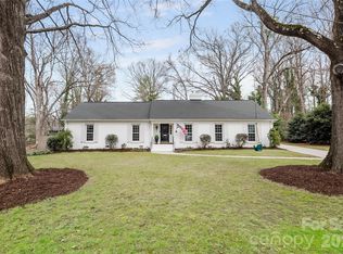 4901 Charmapeg Ave, Charlotte, NC 28211