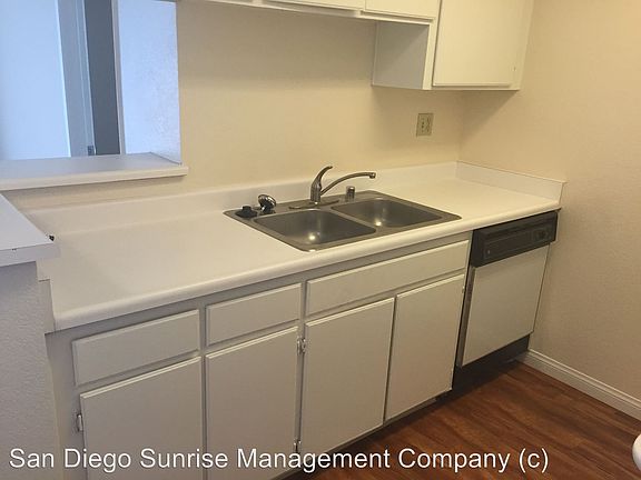 5th image of 4465 48th St APT 6