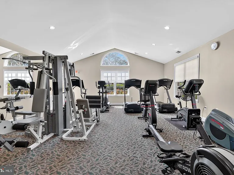 106 N George Mason Dr #4 — Photo 20