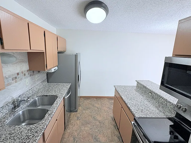 4551 Scott Trl — Photo 32