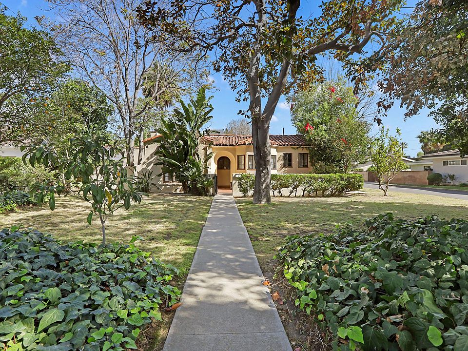 1st image of 13501 Chandler Blvd