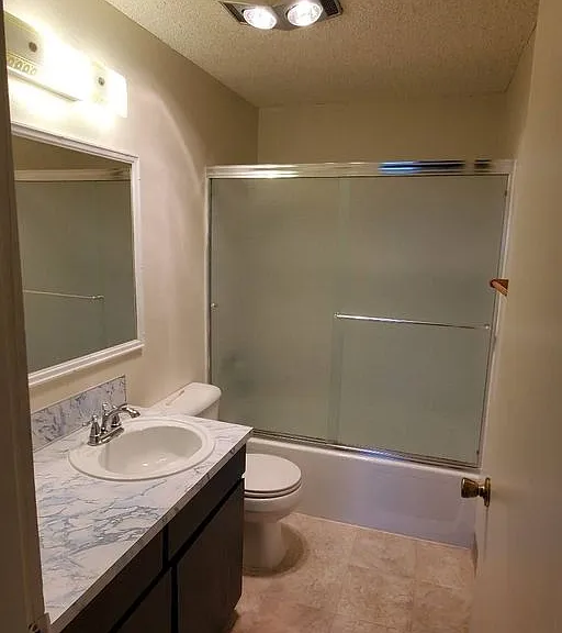 1061 Washington Apartments — Photo 9