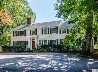 1240A Moores Hill Rd, Syosset, NY 11791