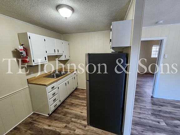5th image of 128 Weatherwood Ct APT 13