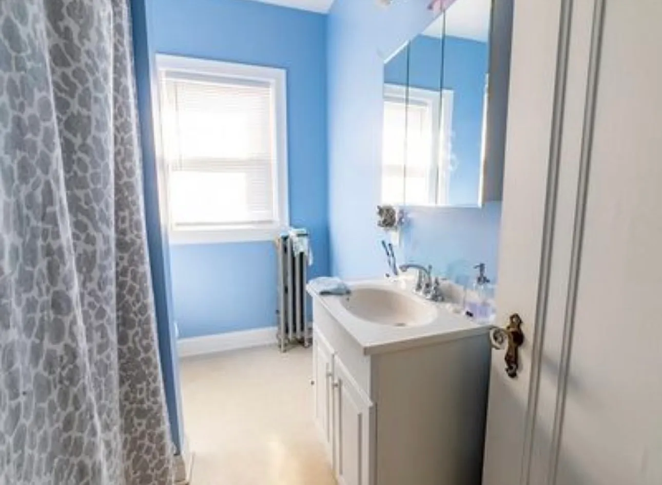2 bed, $2,000 — Photo 3