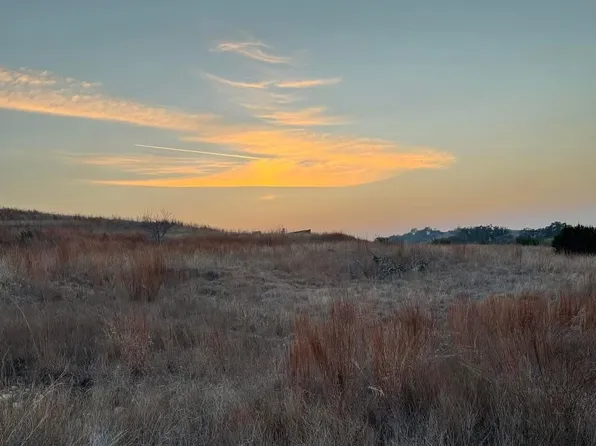 211 Majestic Hills Dr, Blanco, TX 78606