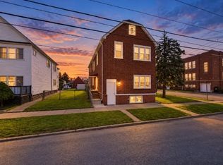 12855 Division St, Blue Island, IL 60406