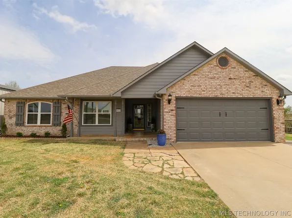 24915 S Meadow Ridge Rd, Claremore, OK 74019