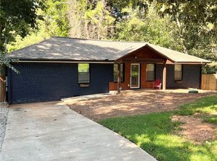 2327 Pinewood Dr, Decatur, GA 30032