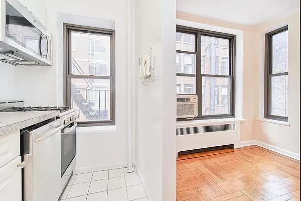 Rented by Living New York | media 12