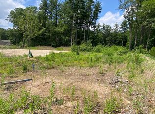 11 Silvergrass Ln, Southwick, MA 01077